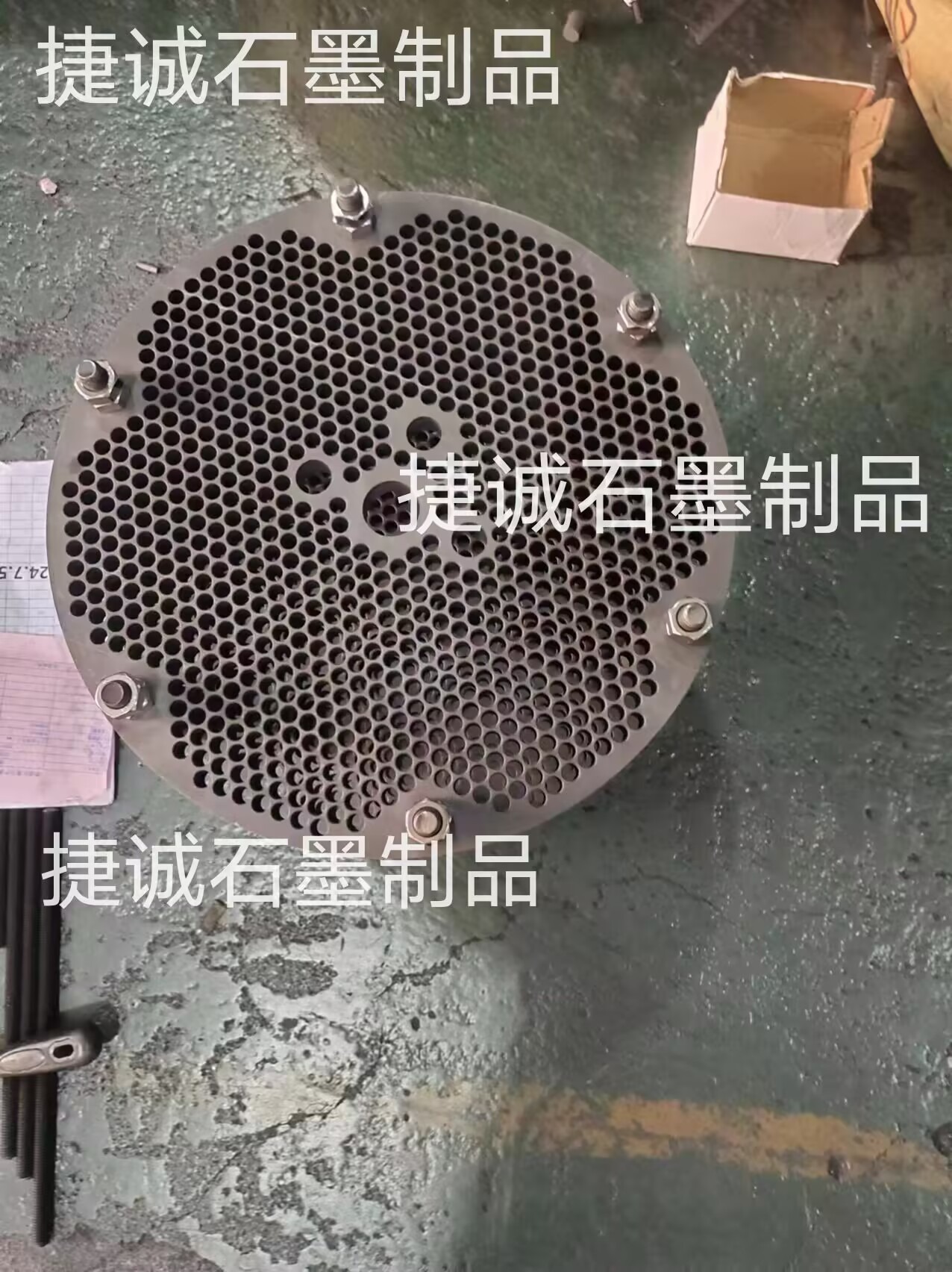 高精純石墨盤(pán)，燒結(jié)石墨盤(pán)，銅管燒結(jié)石墨盤(pán)，石墨盤(pán)加工，鐘罩爐石墨盤(pán)，推板爐石墨盤(pán)，銅管燒結(jié)石墨盤(pán)，石墨盤(pán)生產(chǎn)廠(chǎng)家，石墨盤(pán)加工廠(chǎng)